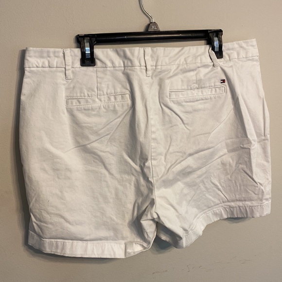Tommy Hilfiger White Shorts - Picture 8 of 8